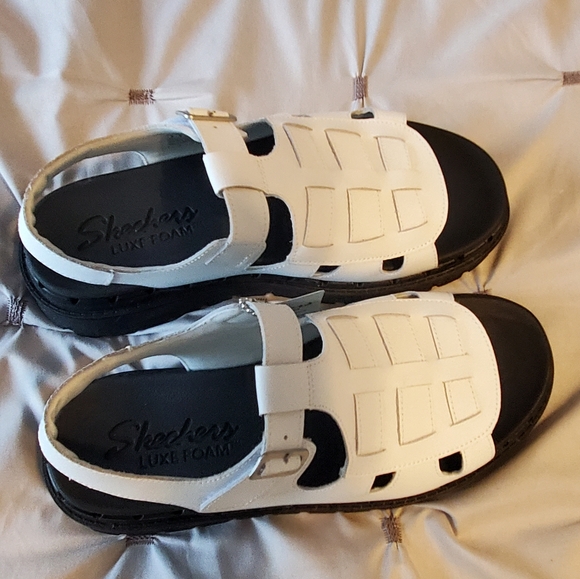 Skechers Throwback Sandals - Picture 4 of 4